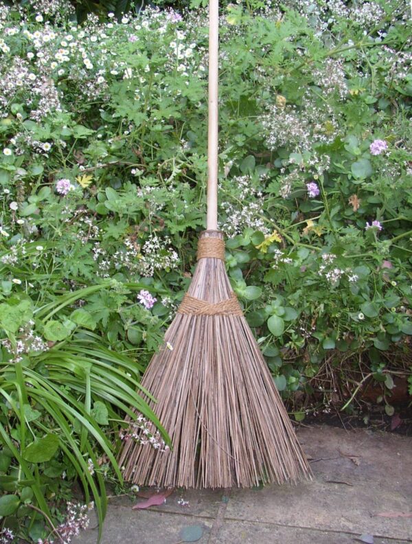 EKAL WICKER BROOM -926