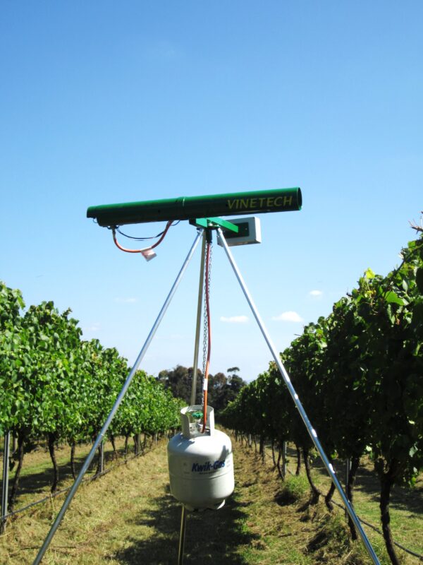 VINETECH BIRD SCARER - STANDARD MODEL -0